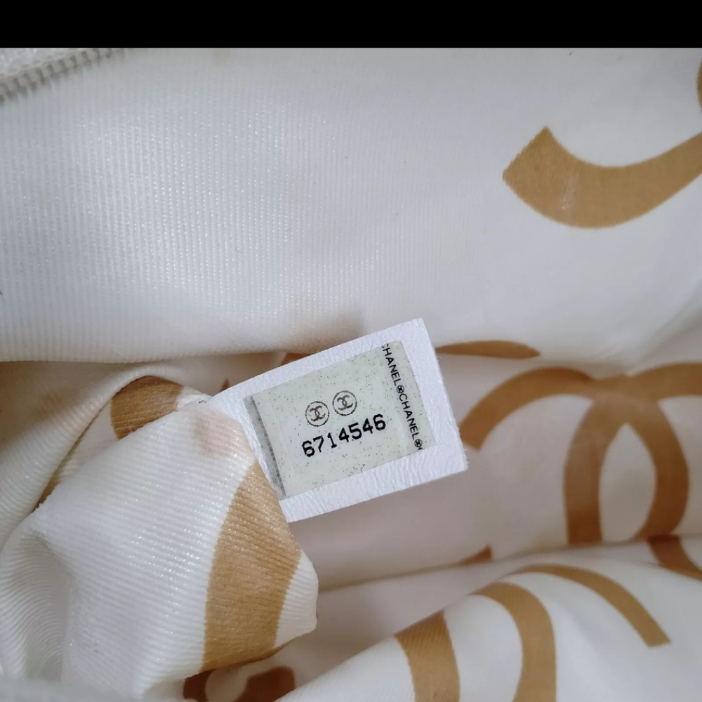 Chanel White Woven Canvas Bekko Chain Large Tote Bag In White - Picture 14 of 17